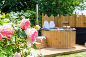 Cabane en bois avec bain nordique